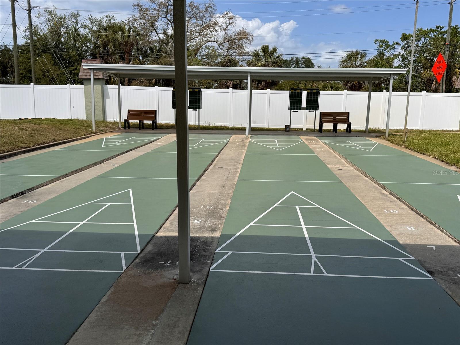 GREEN DOLPHIN PARK CONDO - Residential