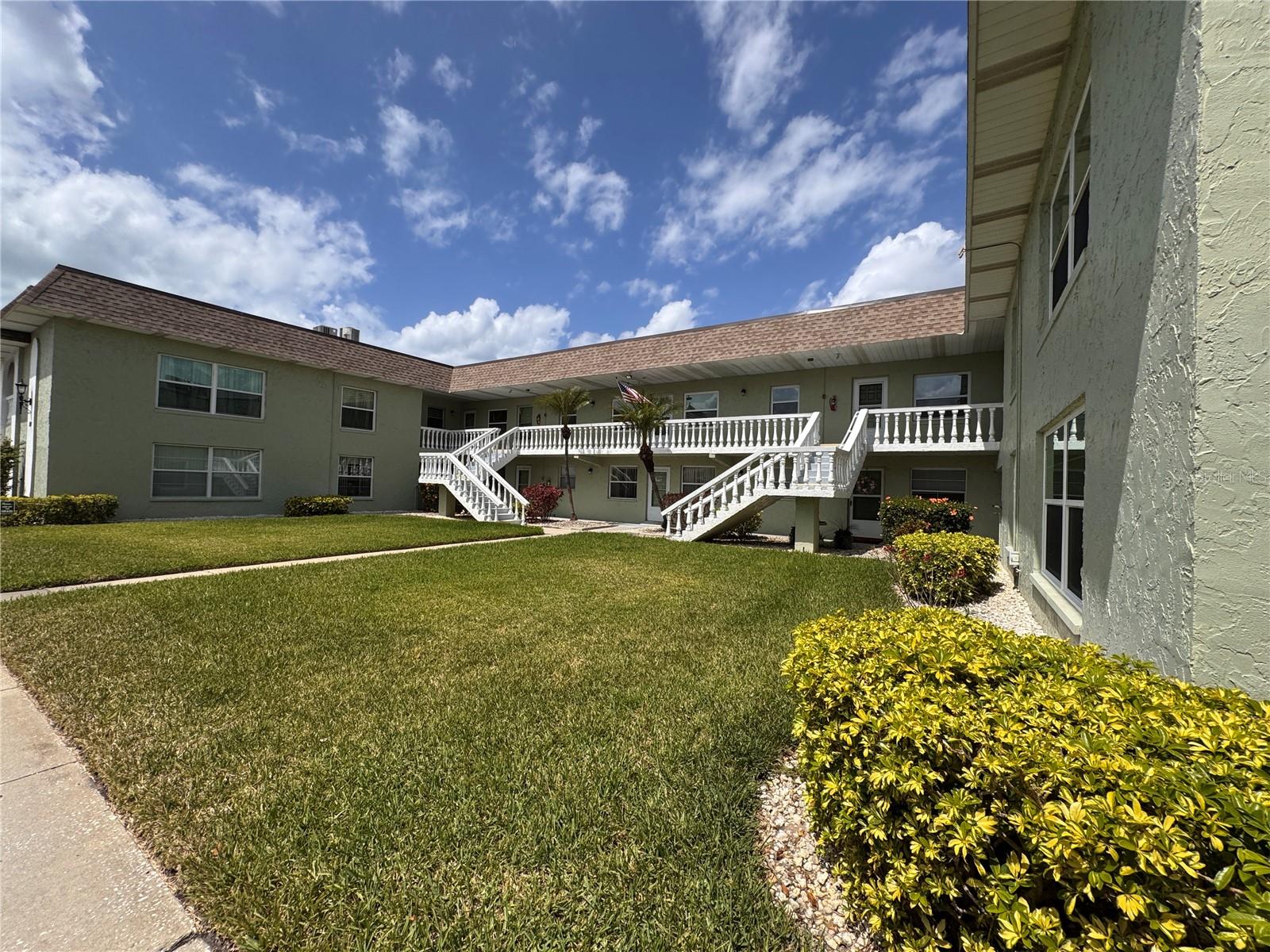 GREEN DOLPHIN PARK CONDO - Residential