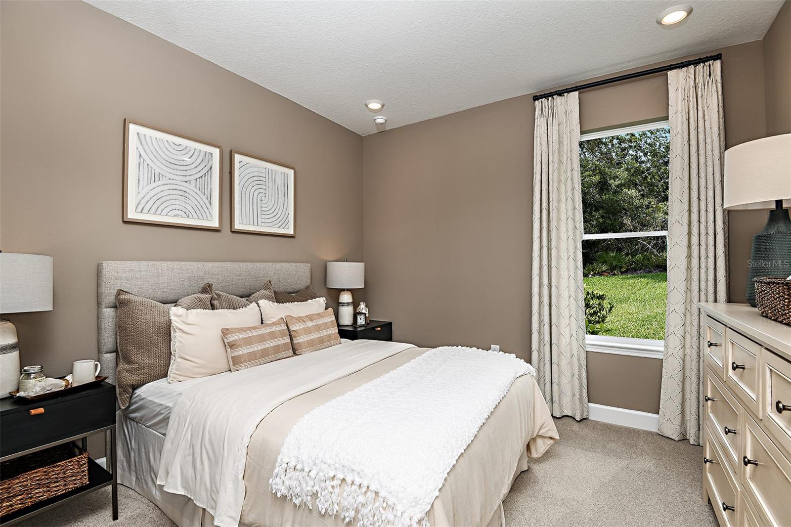 LOCHSIDE - Residential