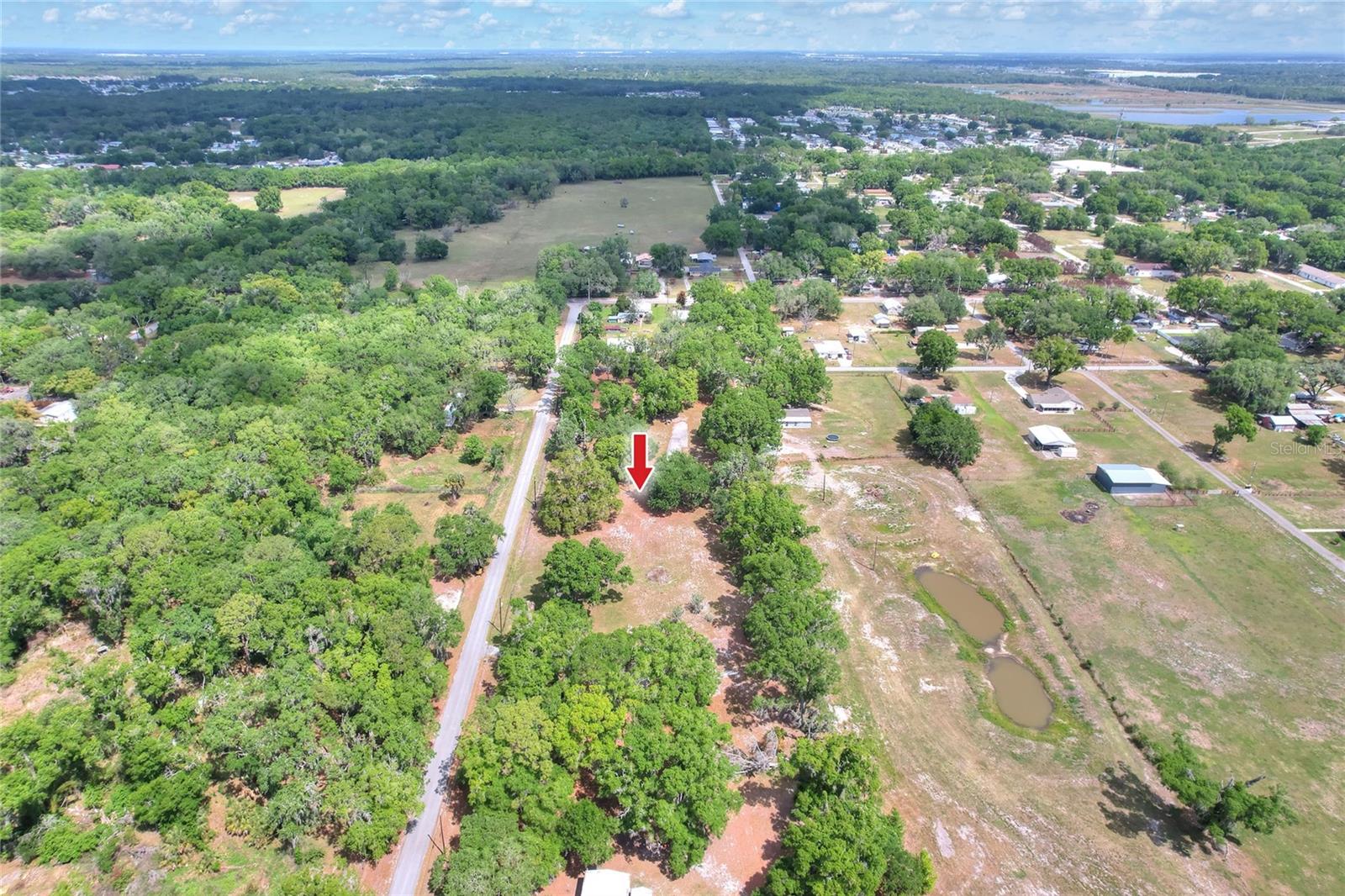 KOSSUTHVILLE - Land