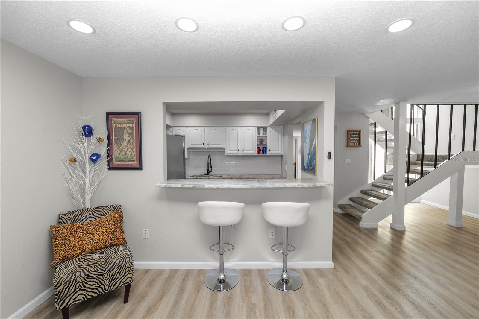 CASA LOMA CONDO - Residential
