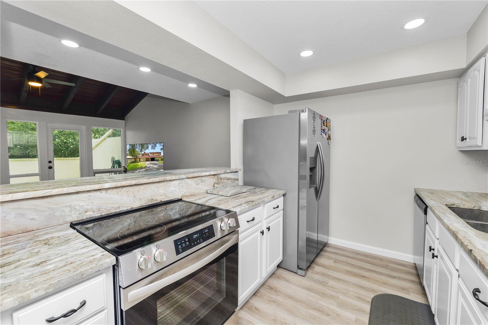 CASA LOMA CONDO - Residential