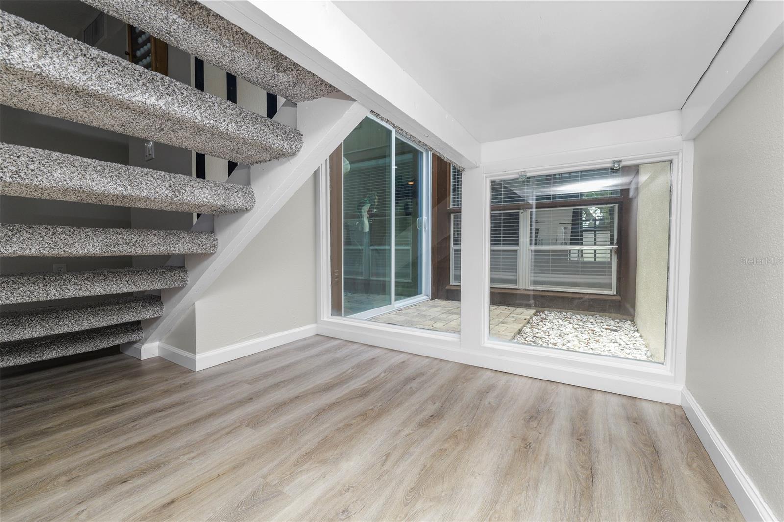 CASA LOMA CONDO - Residential