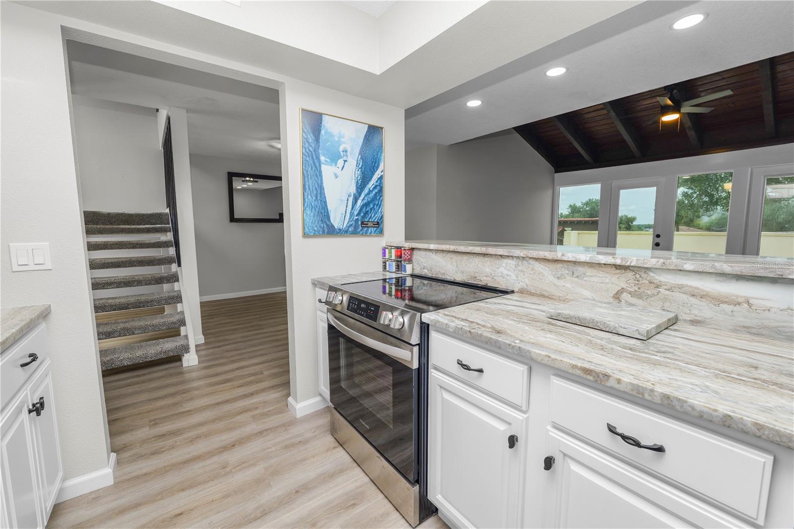CASA LOMA CONDO - Residential