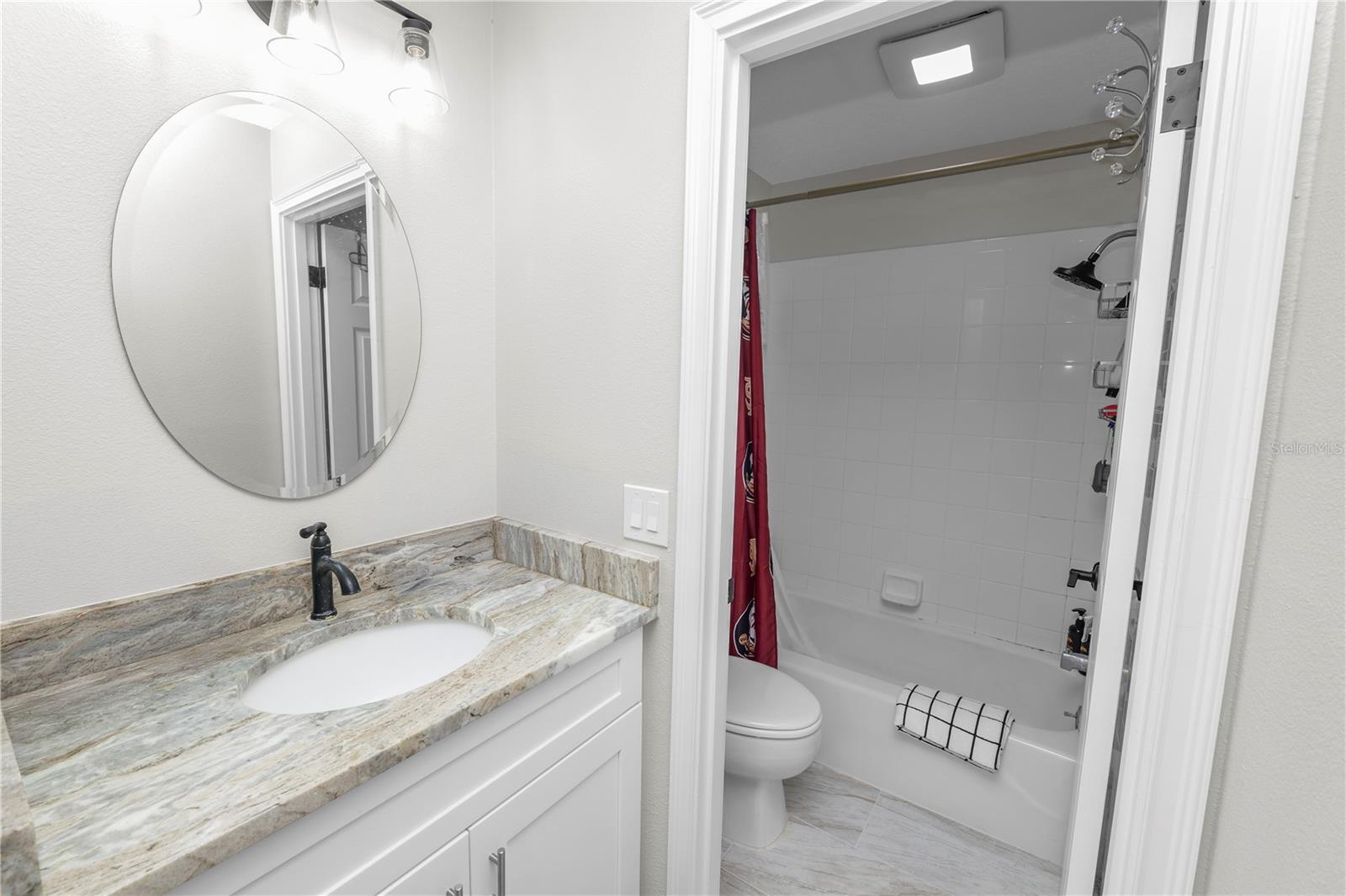 CASA LOMA CONDO - Residential