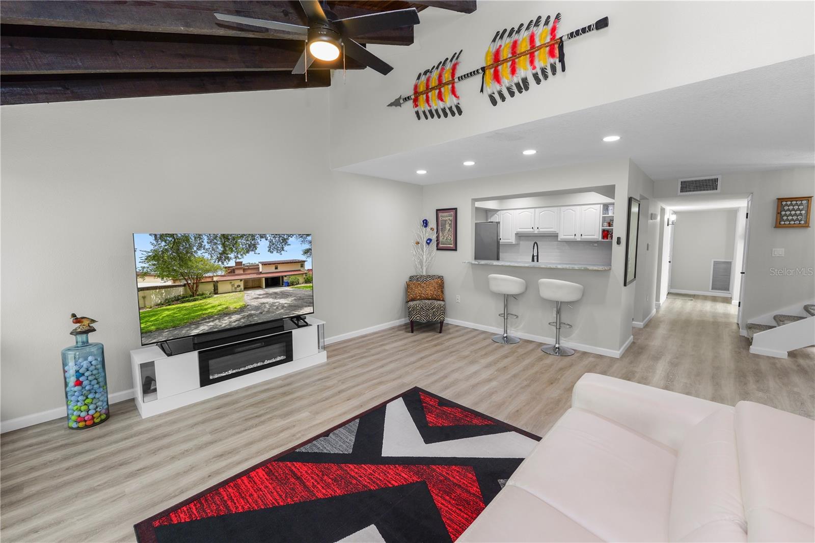 CASA LOMA CONDO - Residential