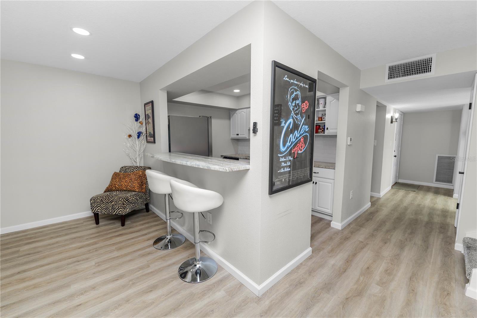 CASA LOMA CONDO - Residential