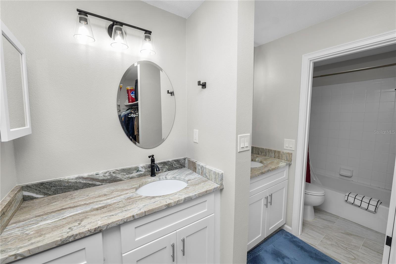 CASA LOMA CONDO - Residential