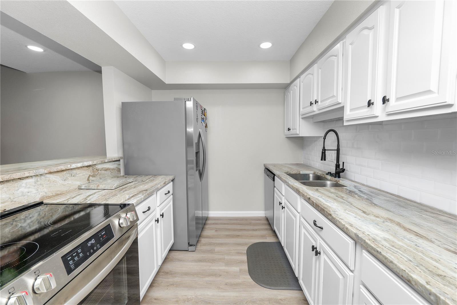 CASA LOMA CONDO - Residential