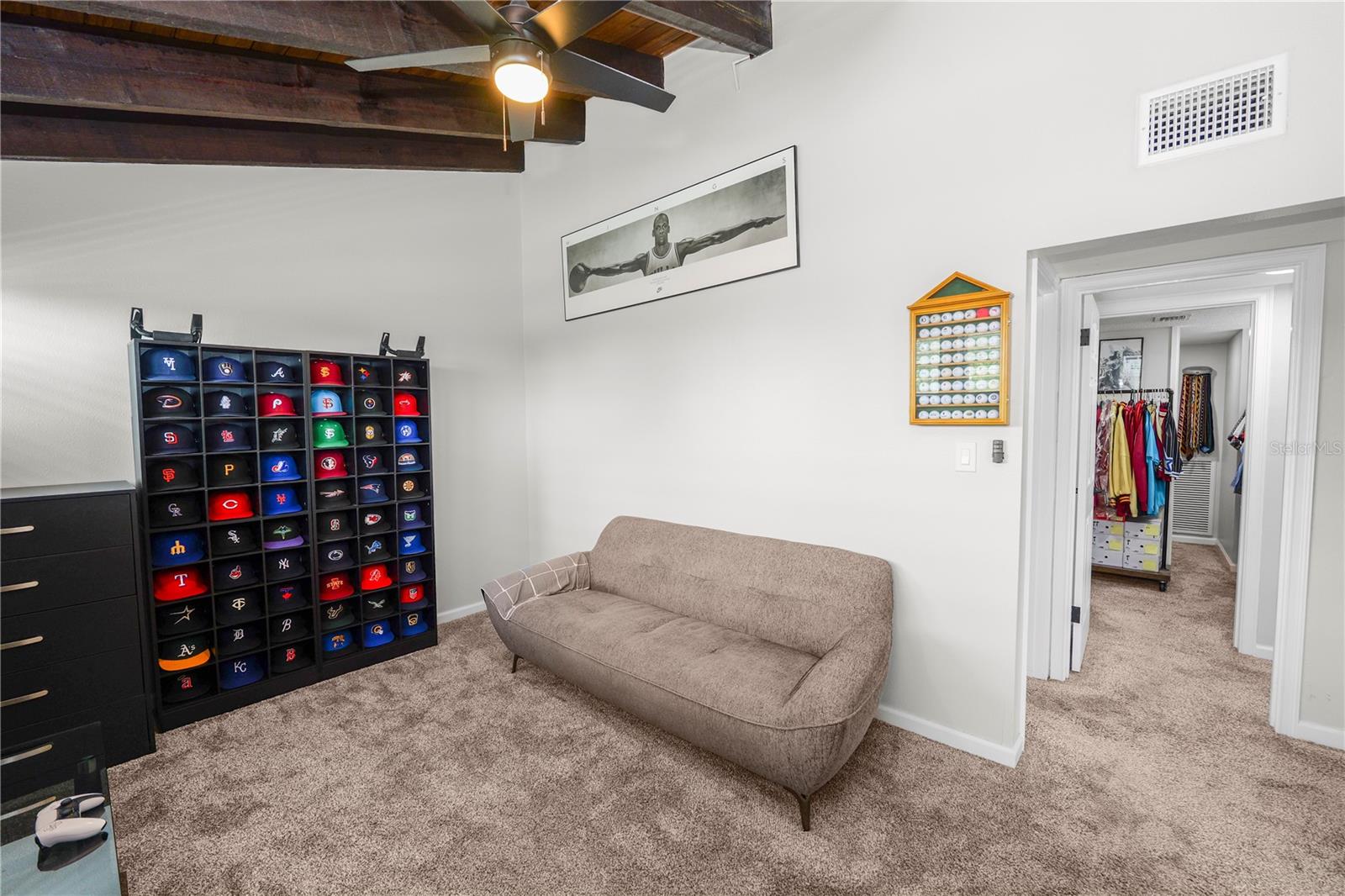 CASA LOMA CONDO - Residential