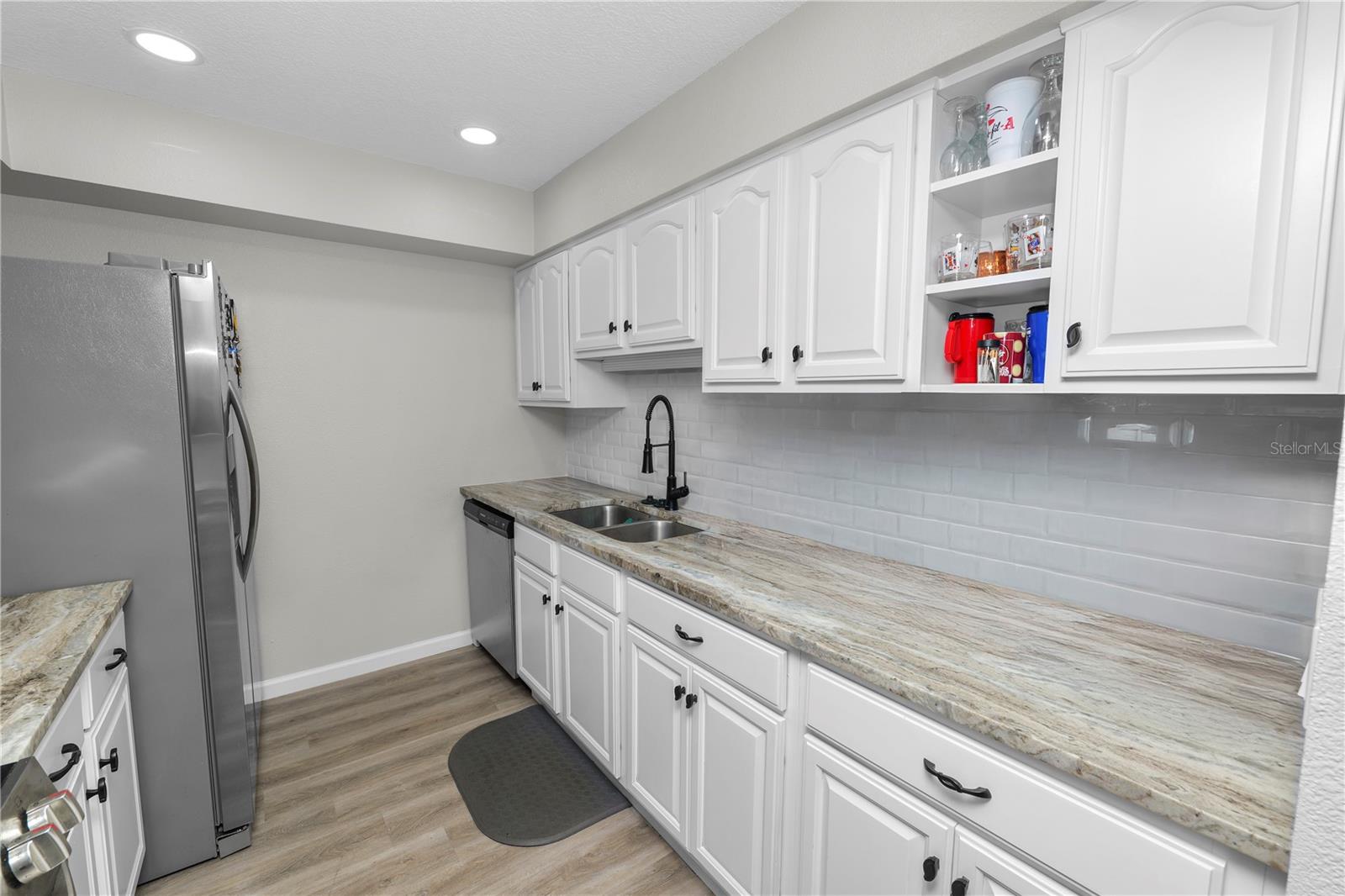 CASA LOMA CONDO - Residential
