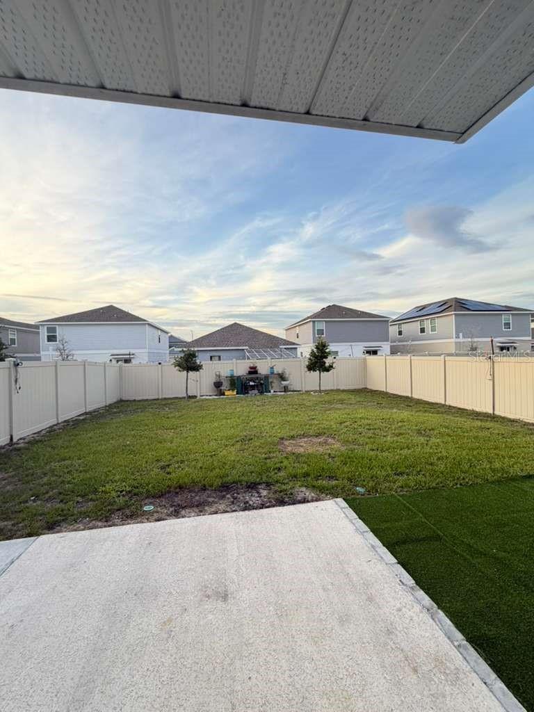 LAWSON DUNES - Residential Lease