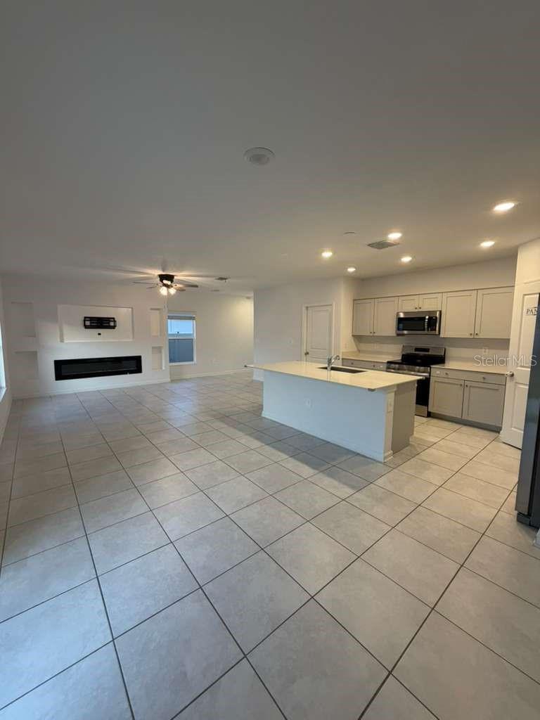 LAWSON DUNES - Residential Lease