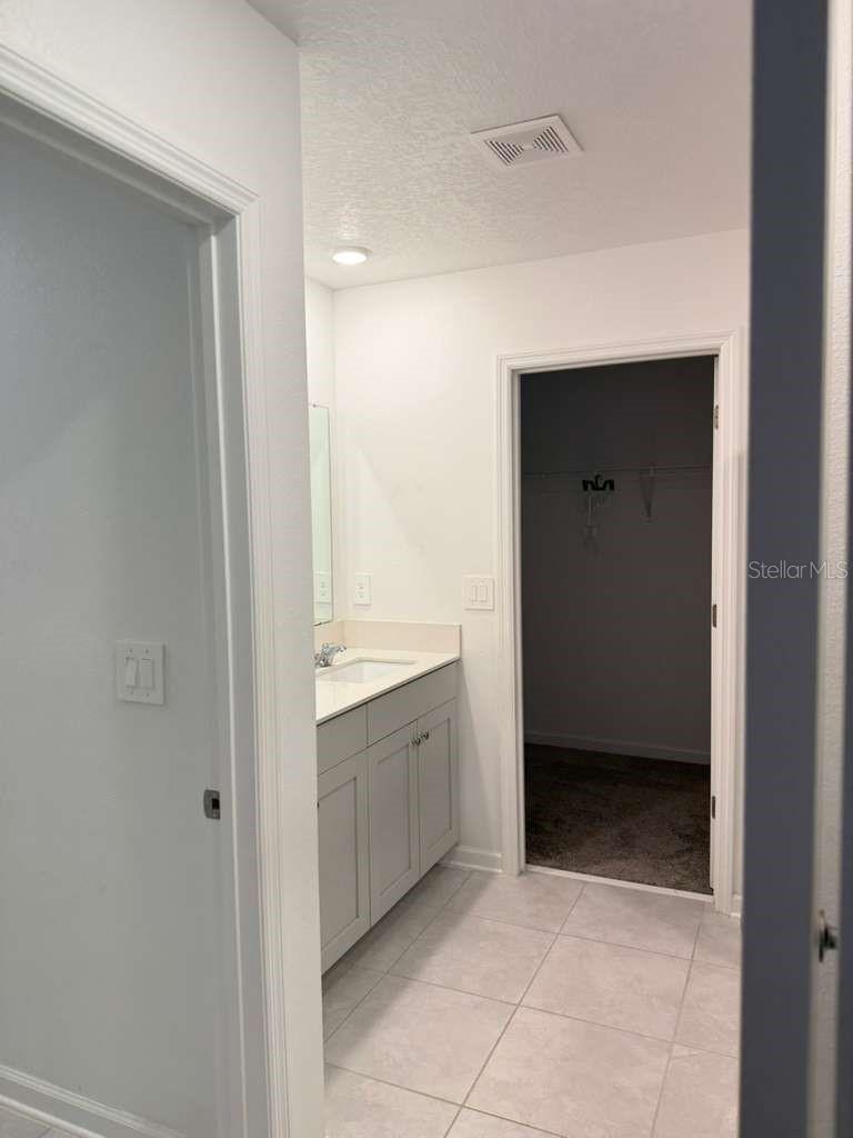 LAWSON DUNES - Residential Lease