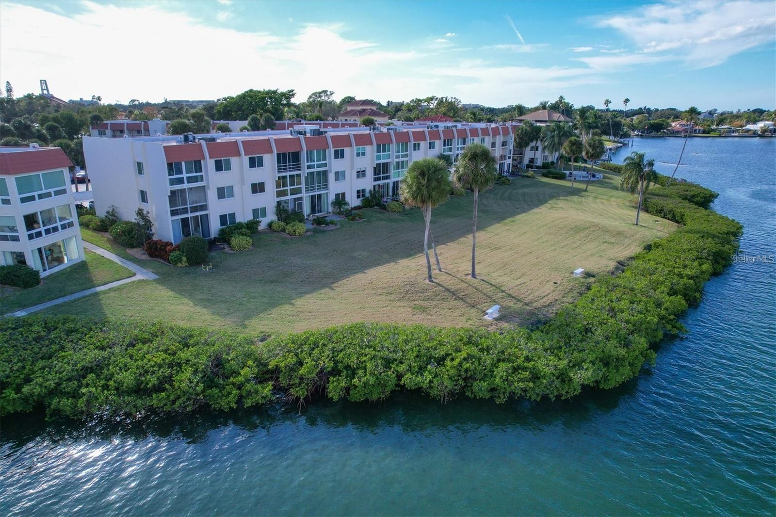 BELLA COSTA I - Residential