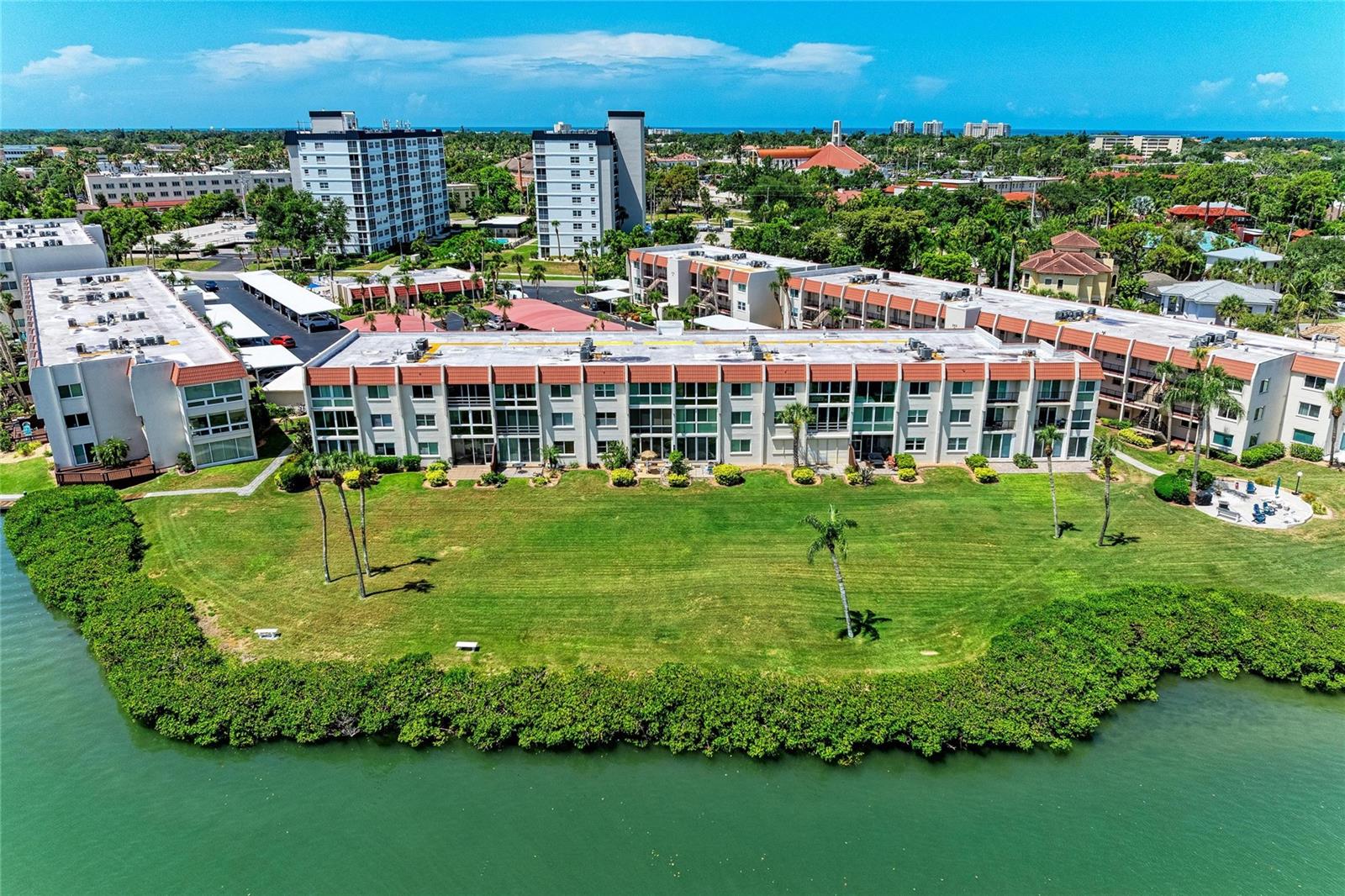 BELLA COSTA I - Residential