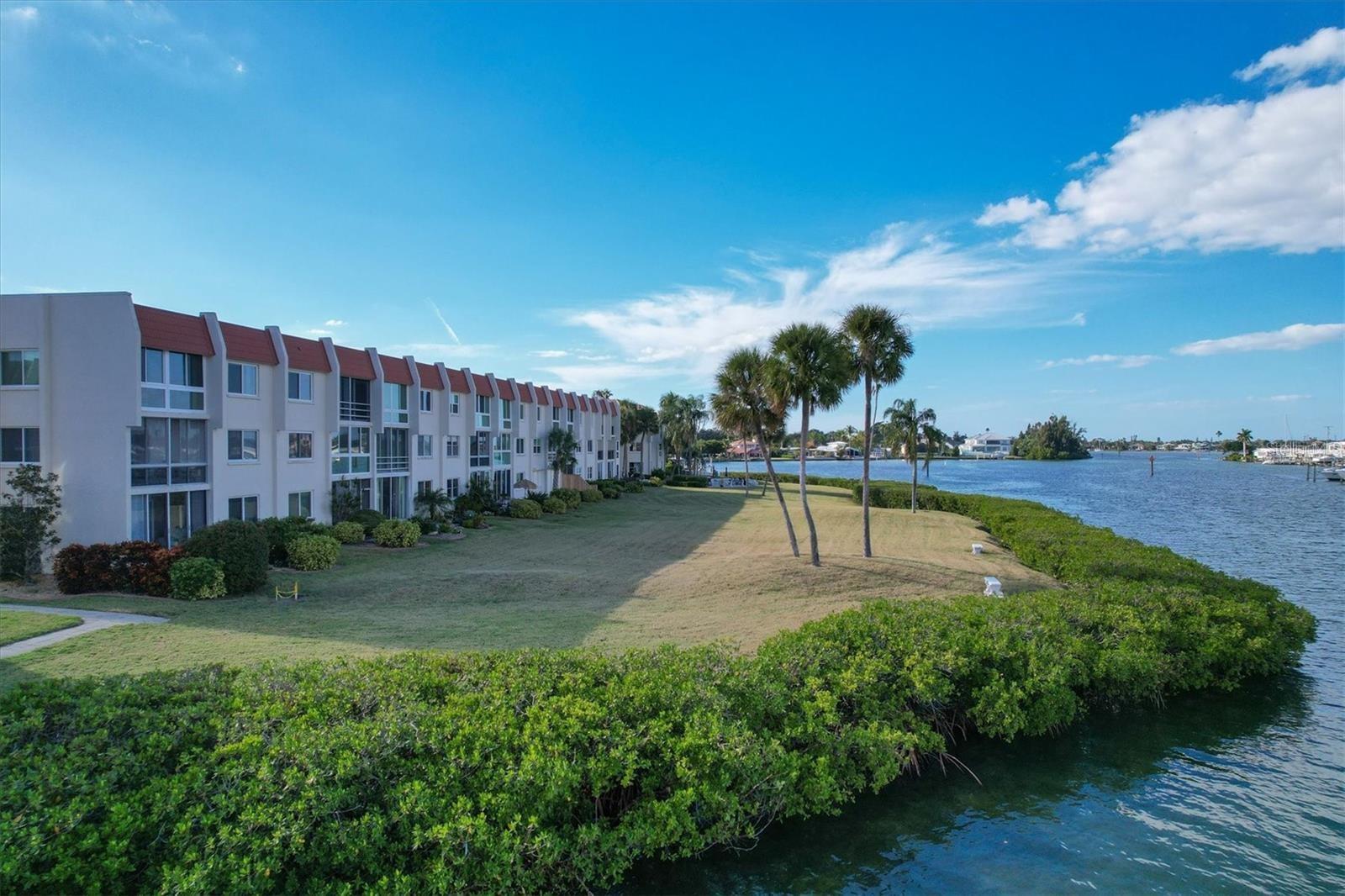 BELLA COSTA I - Residential