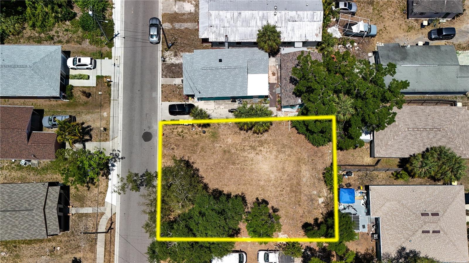 LINCOLN PLACE - Land
