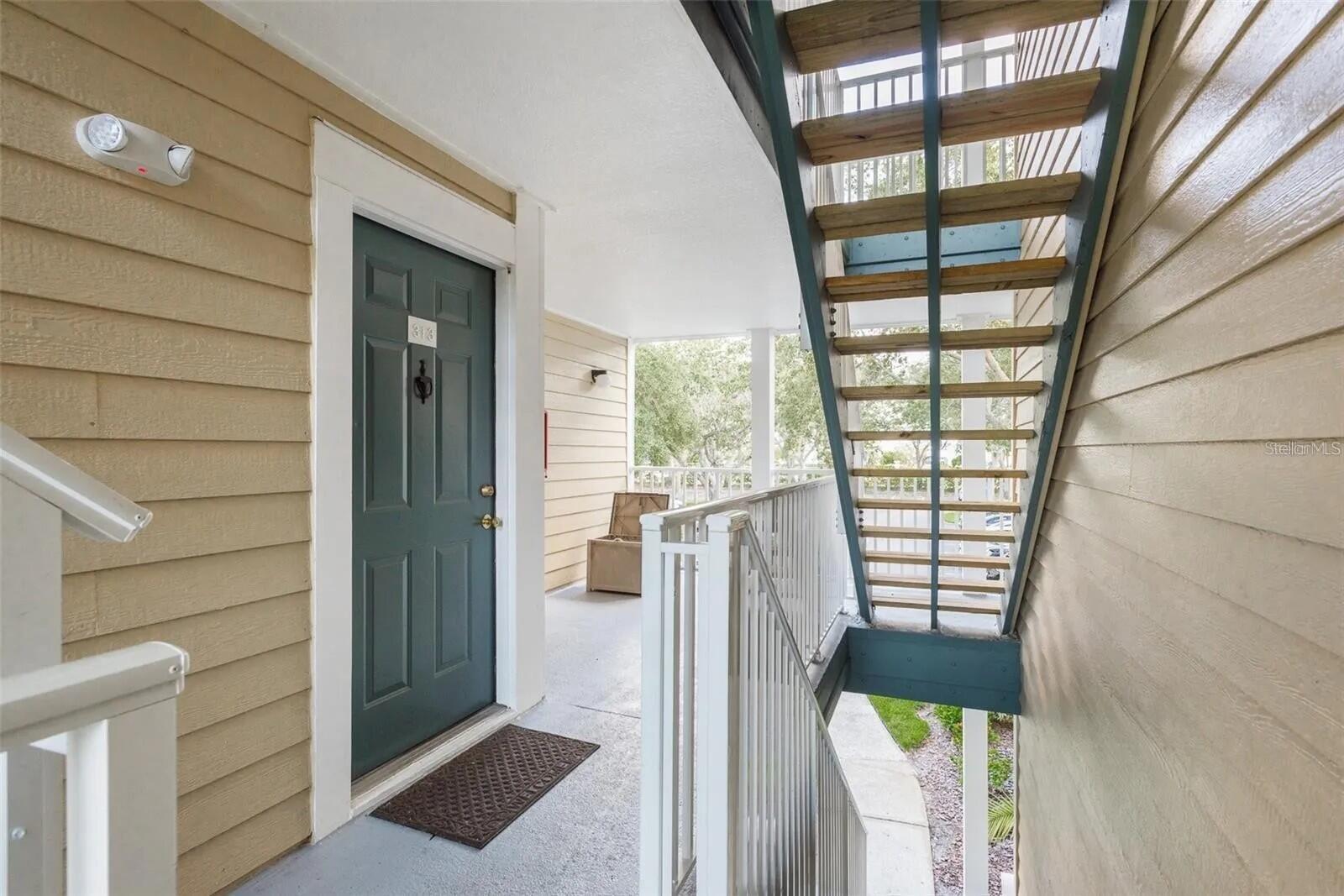 THE LANDINGS OF TAMPA A CONDOM - Residential