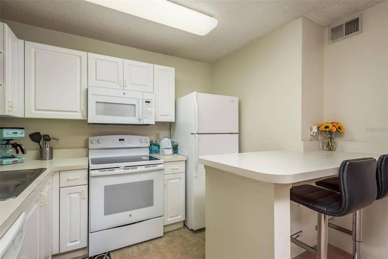 THE LANDINGS OF TAMPA A CONDOM - Residential