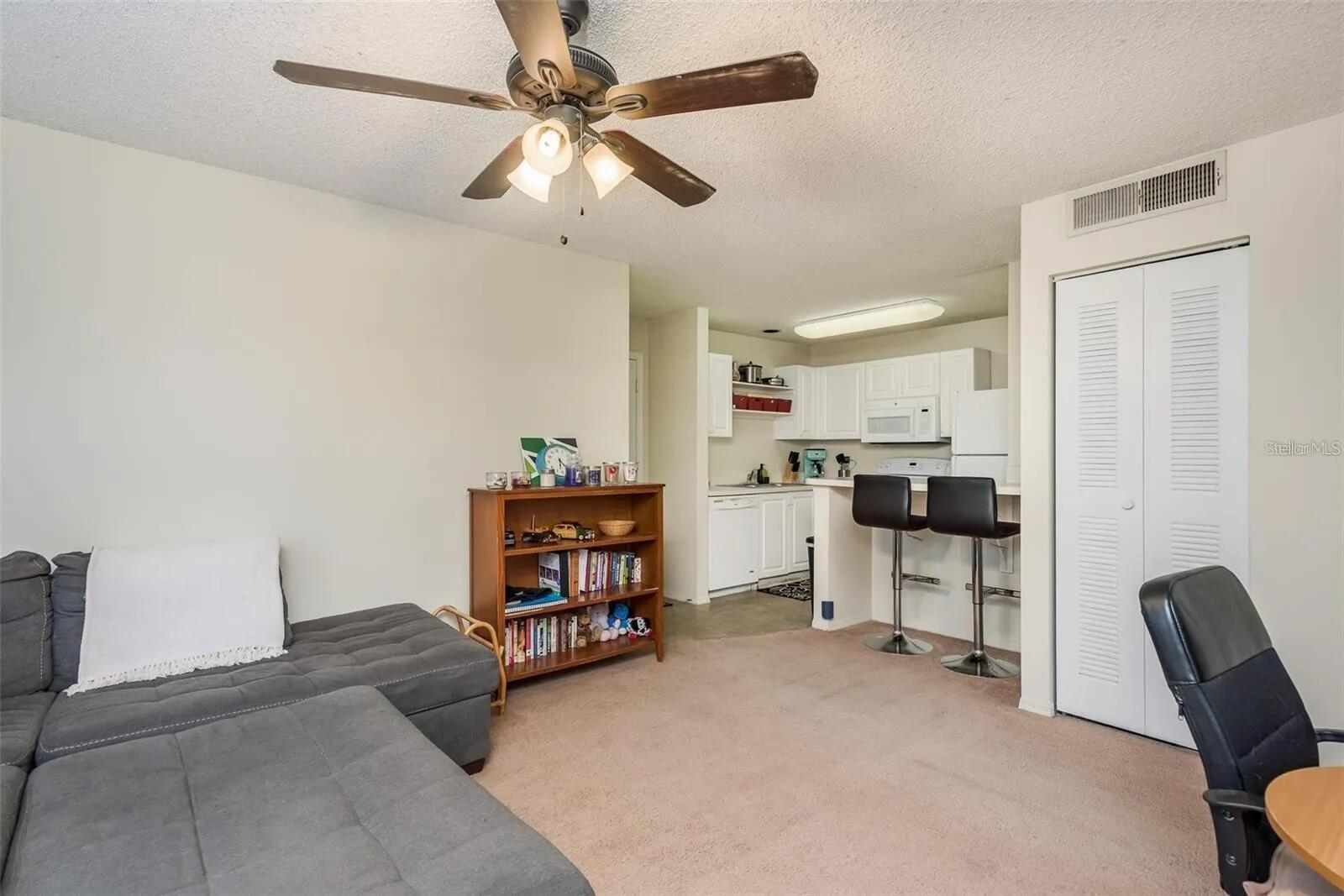 THE LANDINGS OF TAMPA A CONDOM - Residential