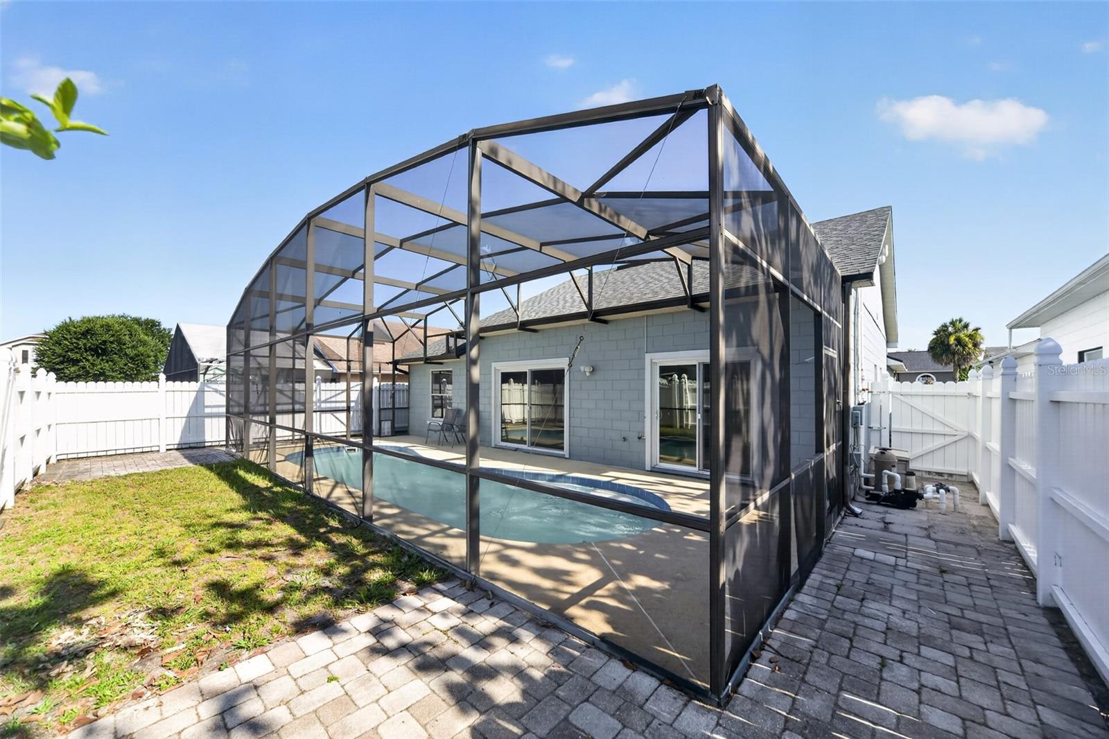 COUNTRY CROSSING UNIT 1 - Residential