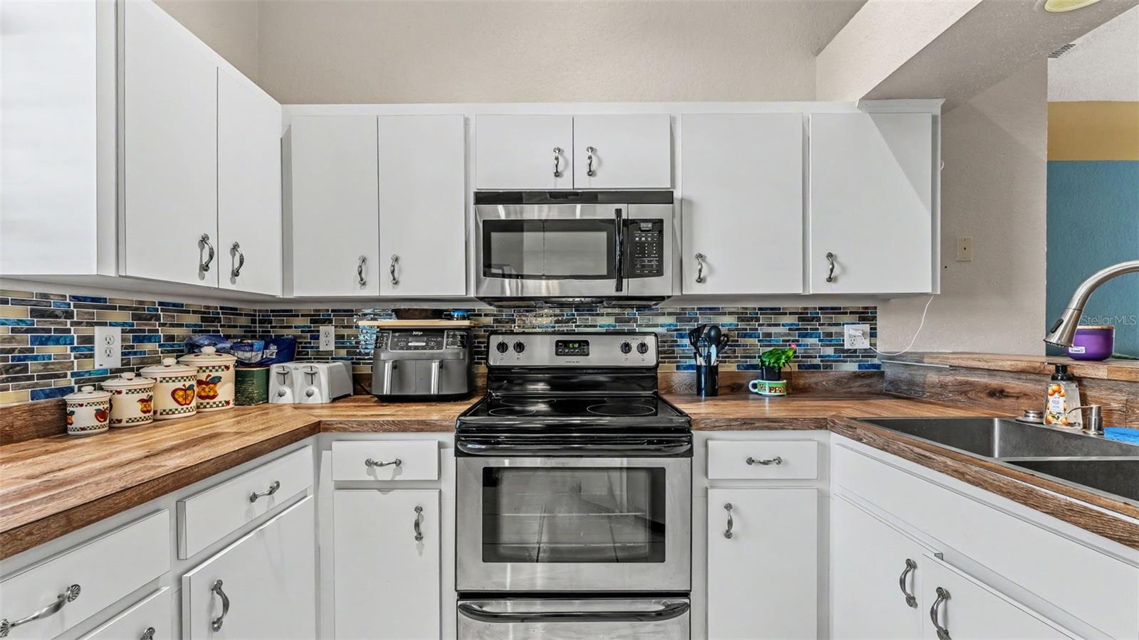 RIDGE VIEW ESTATES - Residential
