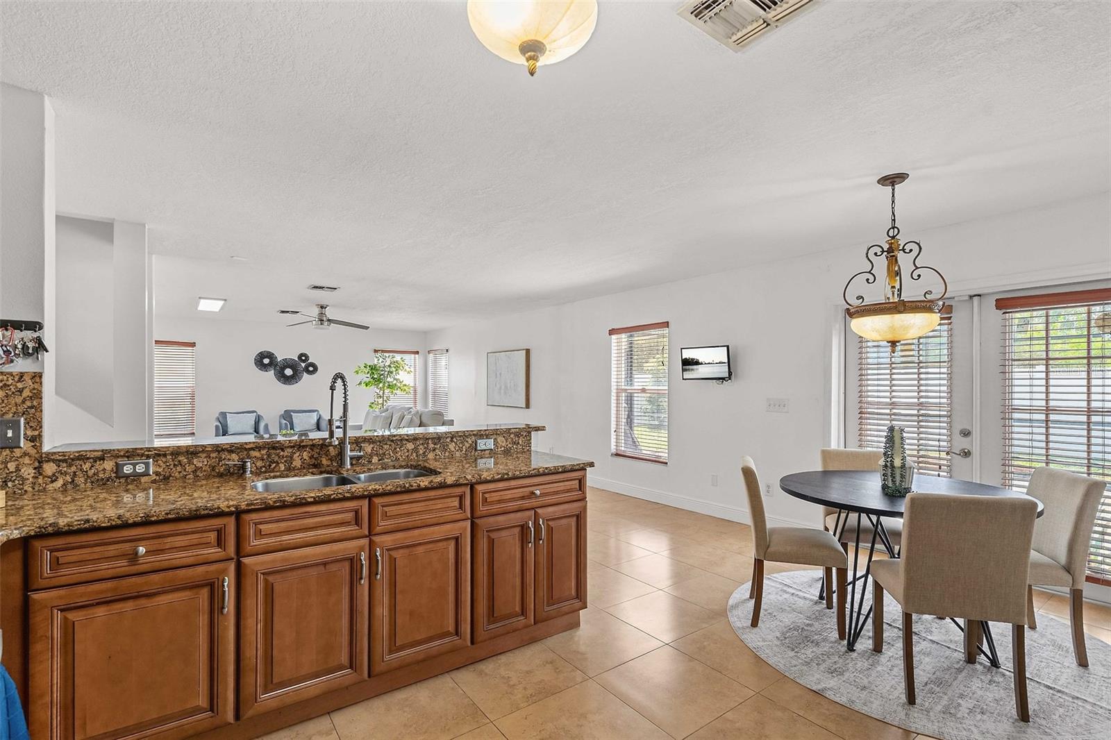 SOUTHCHASE - Residential