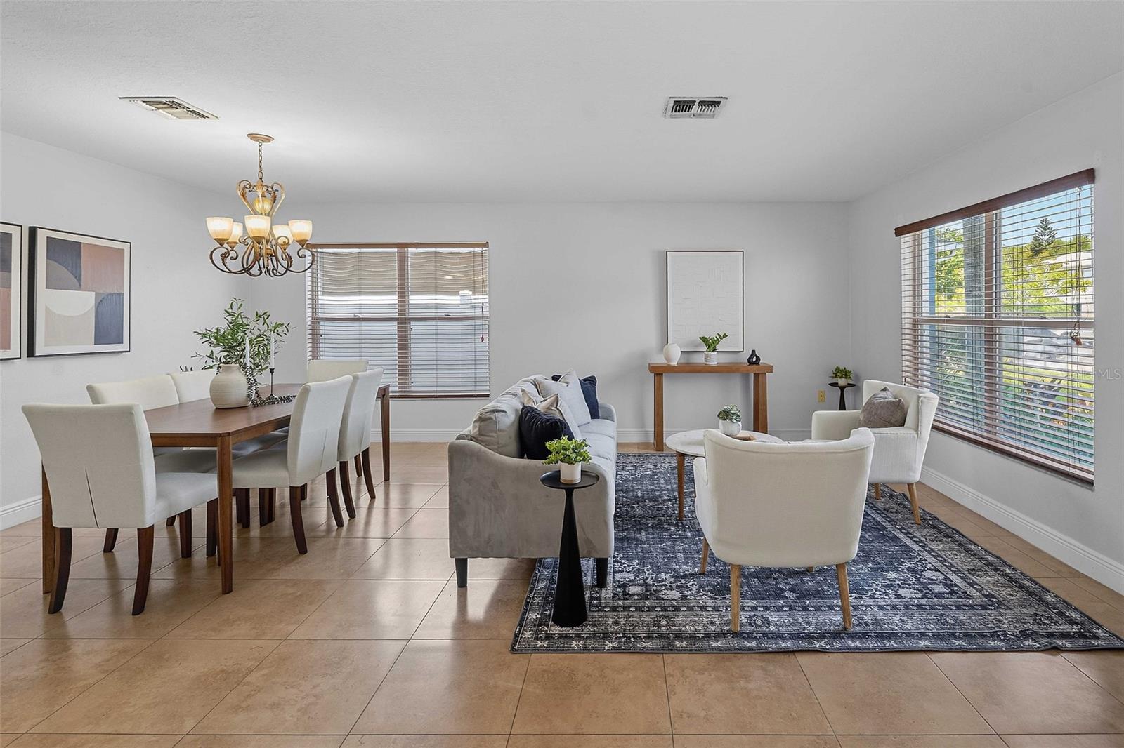 SOUTHCHASE - Residential