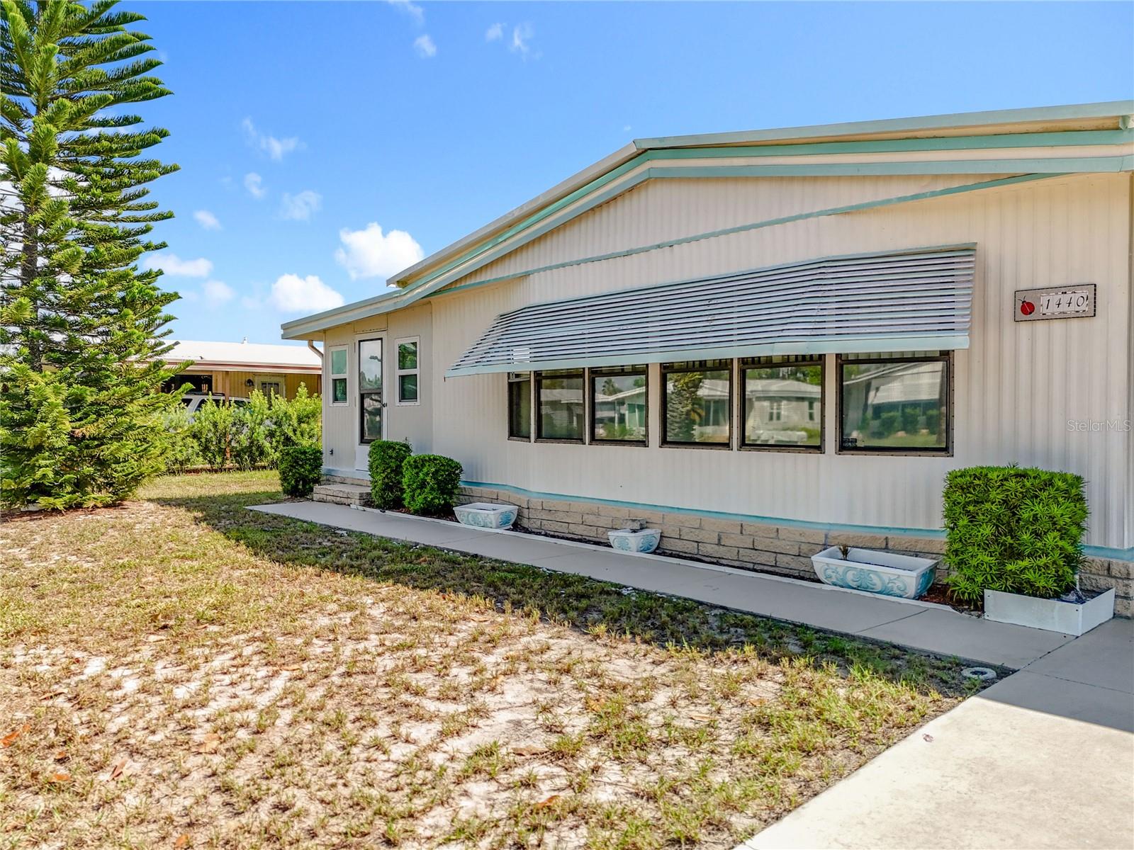 TAVARES LAKE FRANCES ESTATE - Residential