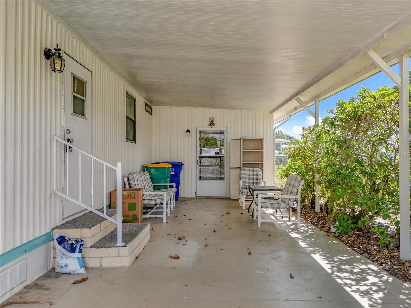 TAVARES LAKE FRANCES ESTATE - Residential