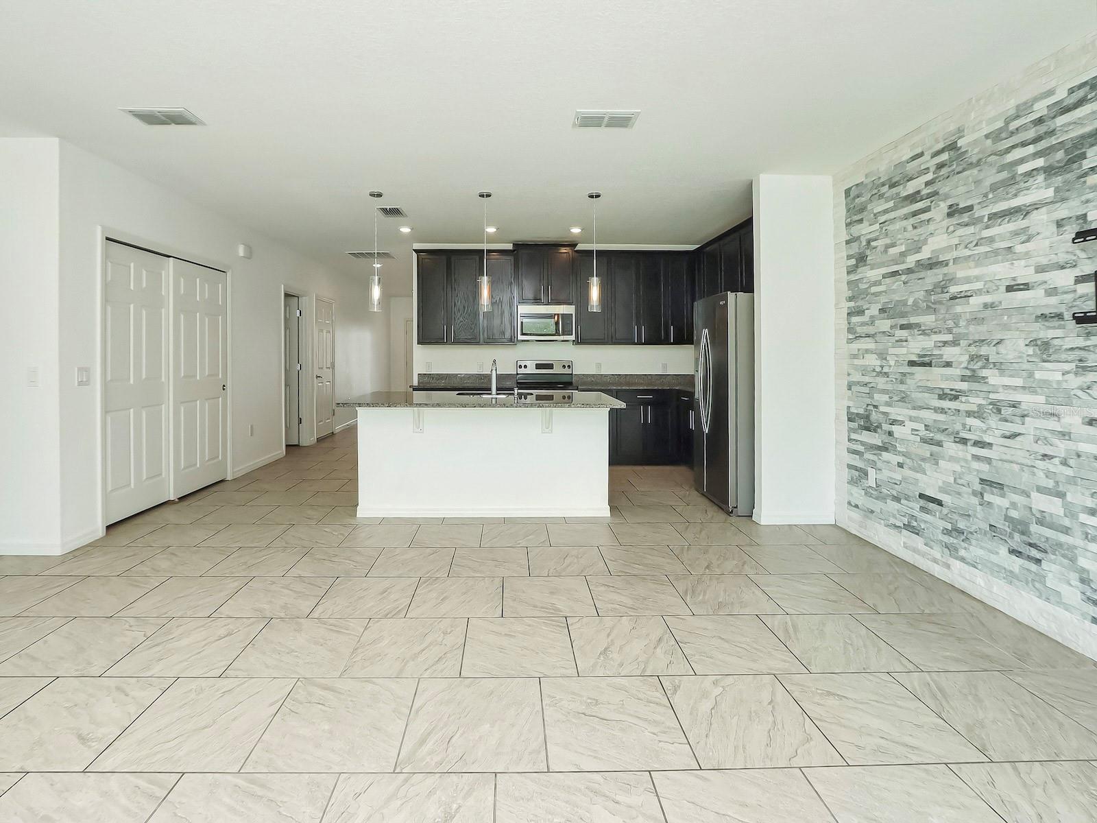 HICKORY GROVE PH 1 - Residential
