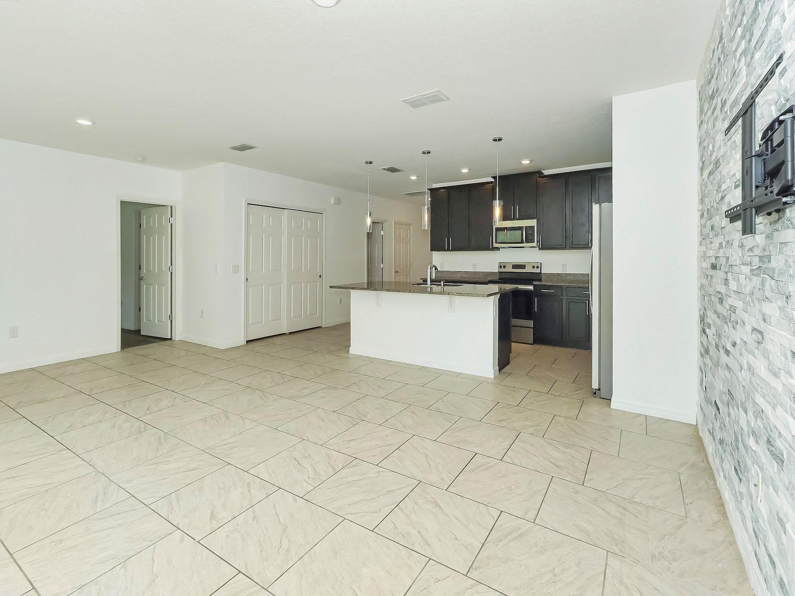 HICKORY GROVE PH 1 - Residential