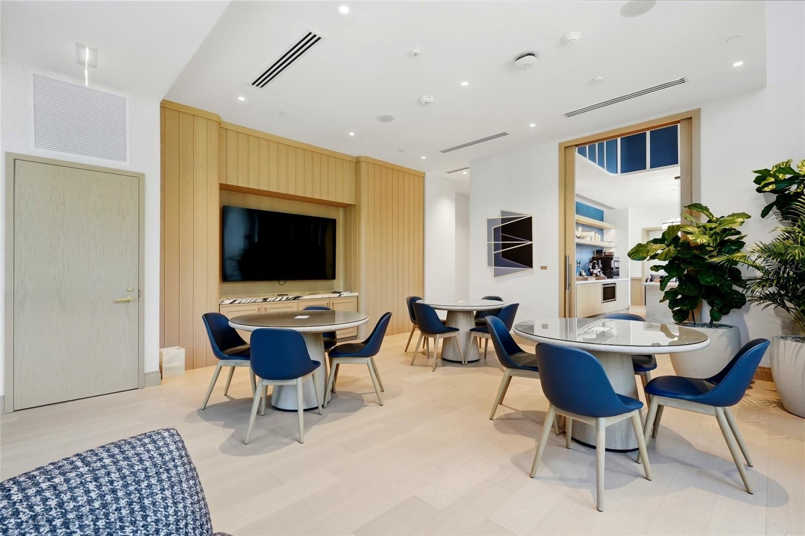 BAYSHORE YSABELLA CONDOMINIUM - Residential