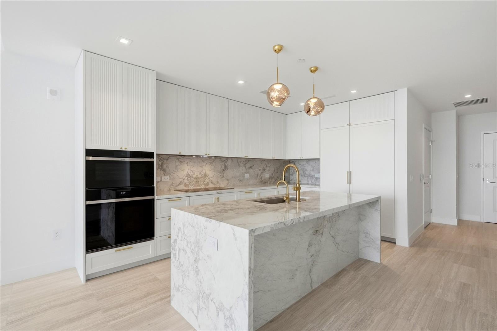 BAYSHORE YSABELLA CONDOMINIUM - Residential