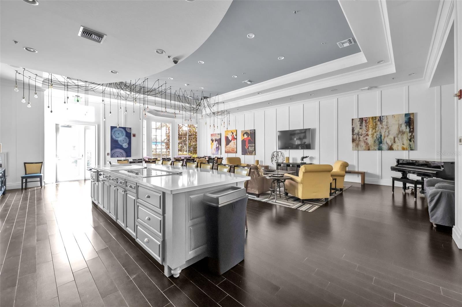 CASCADES/GROVELAND PH 4 1 - Residential