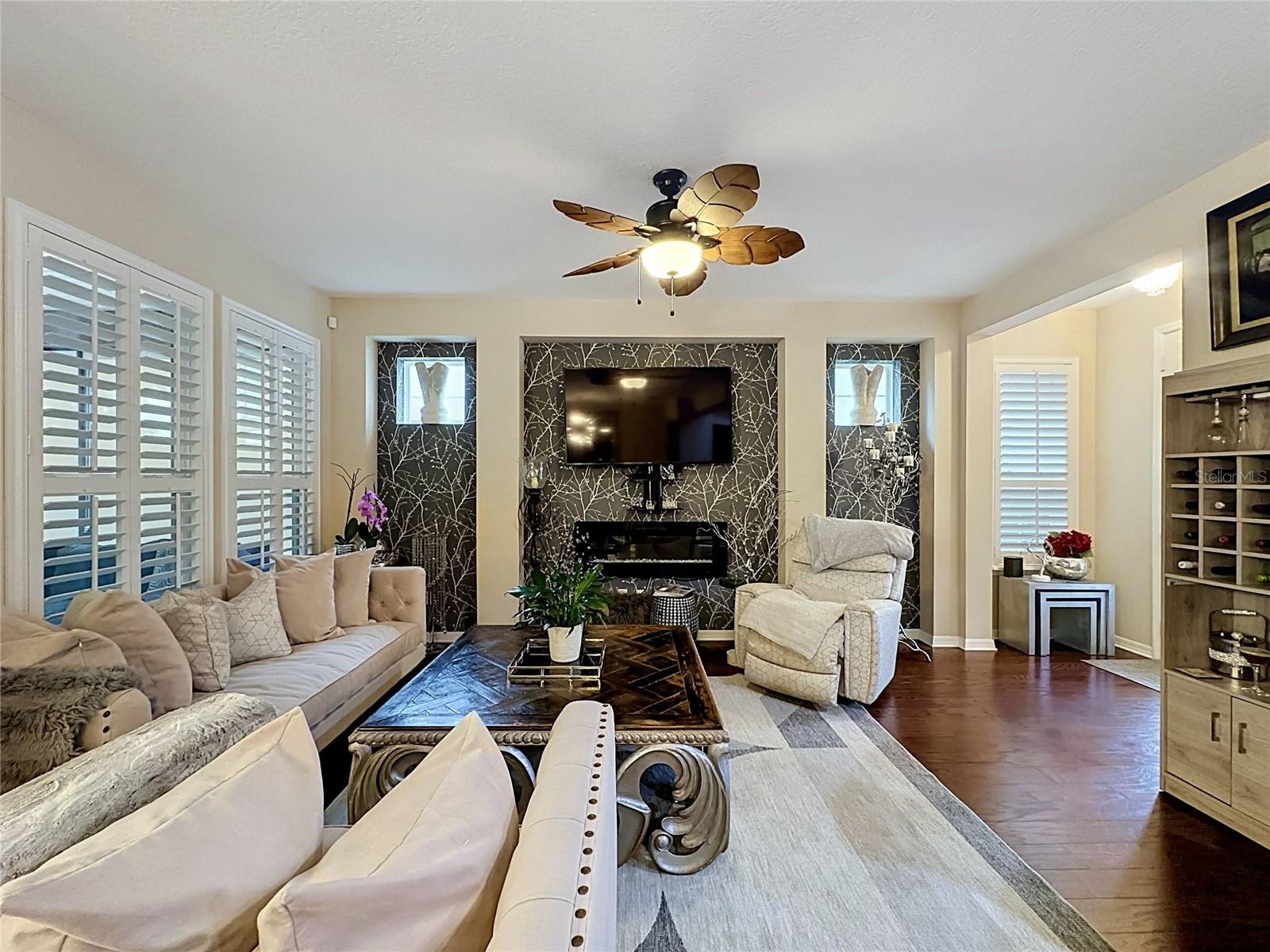 CASCADES/GROVELAND PH 4 1 - Residential
