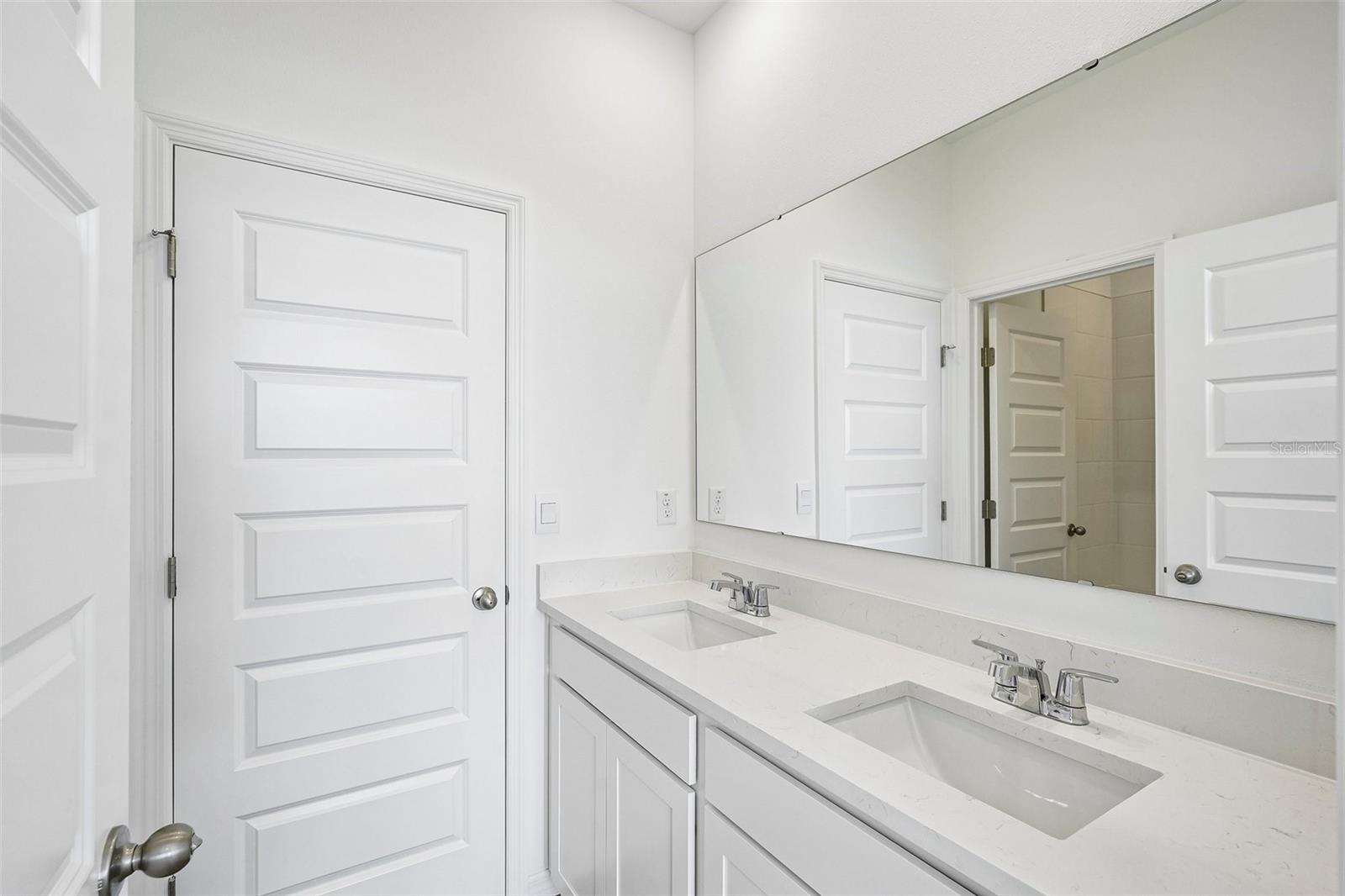 HARMONY ON LAKE ELOISE PHASE 4 - Residential