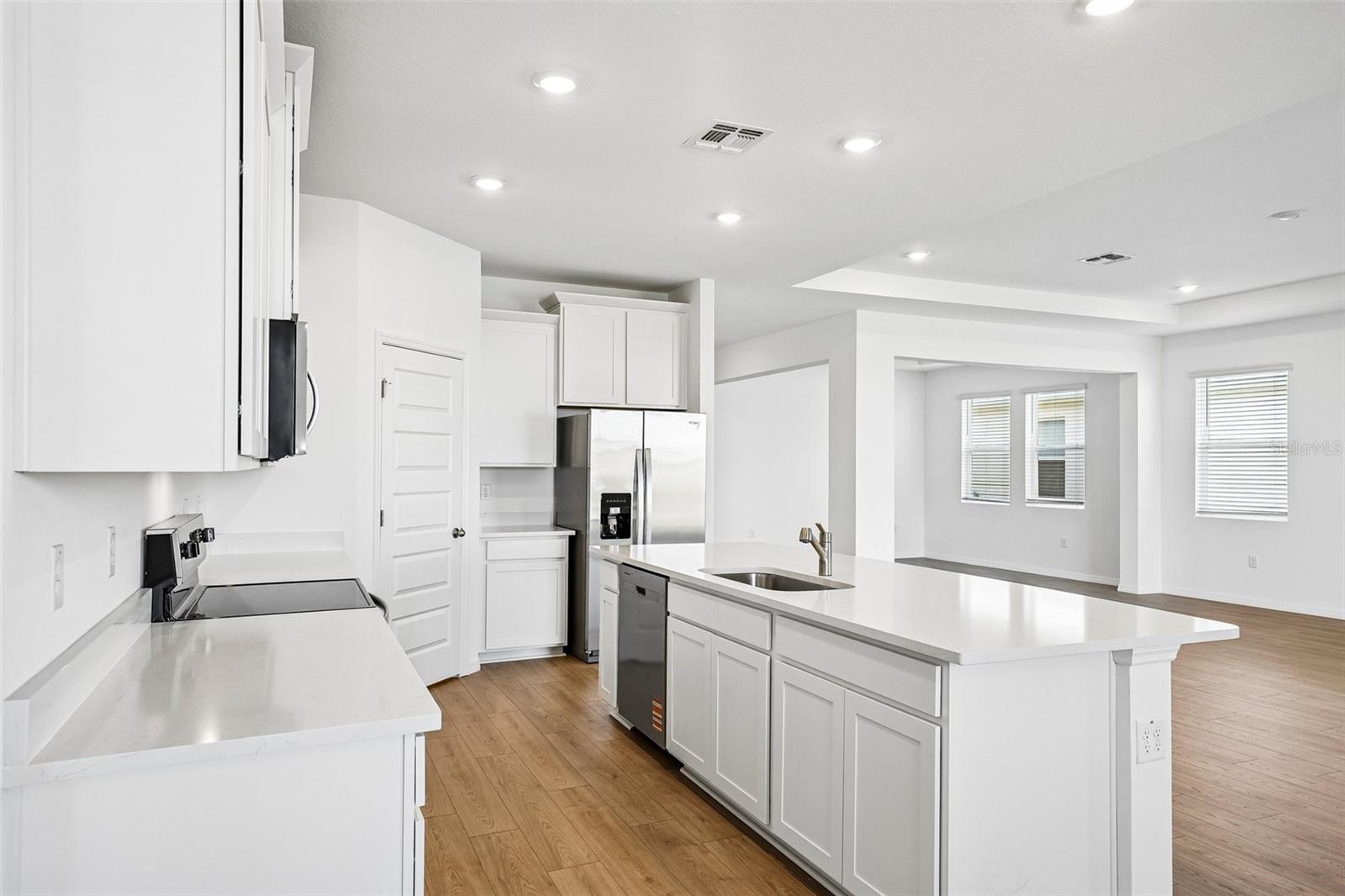 HARMONY ON LAKE ELOISE PHASE 4 - Residential