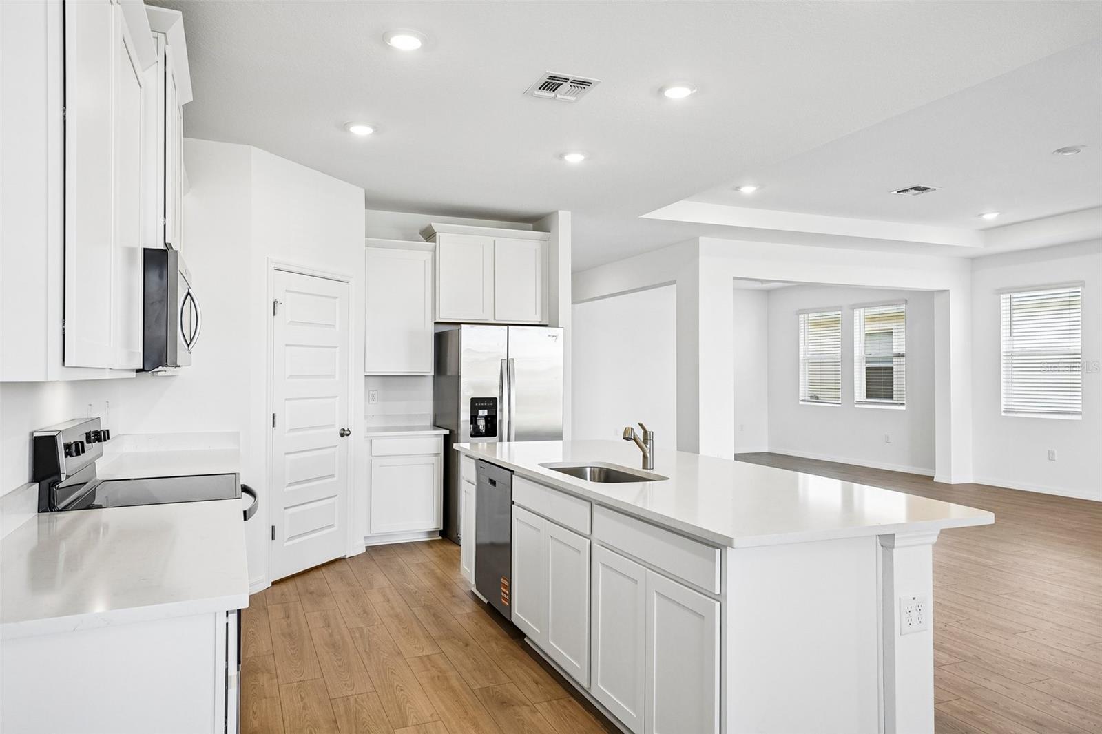 HARMONY ON LAKE ELOISE PHASE 4 - Residential