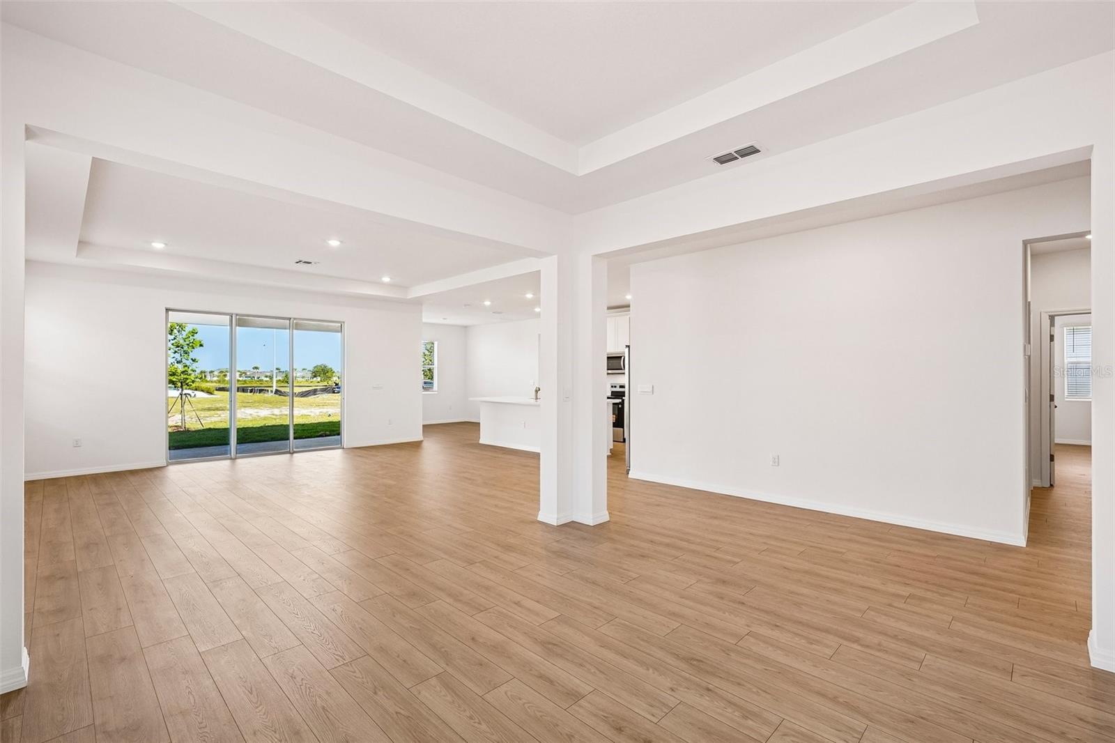 HARMONY ON LAKE ELOISE PHASE 4 - Residential