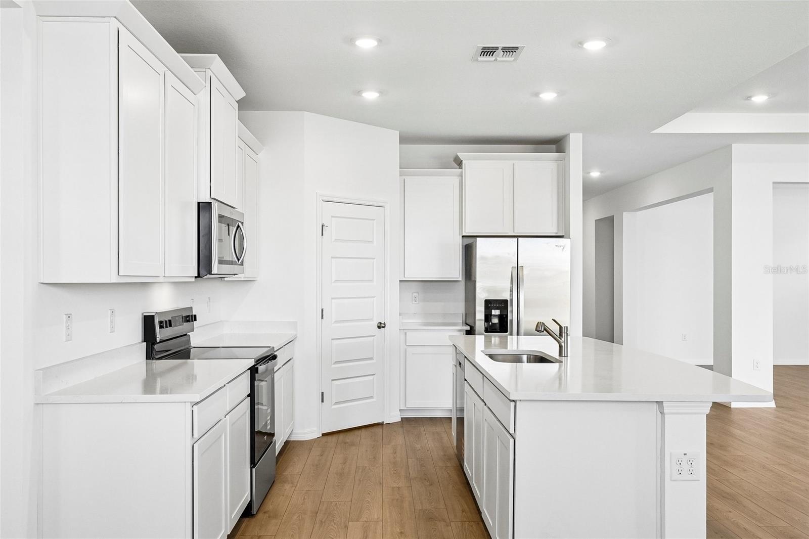 HARMONY ON LAKE ELOISE PHASE 4 - Residential
