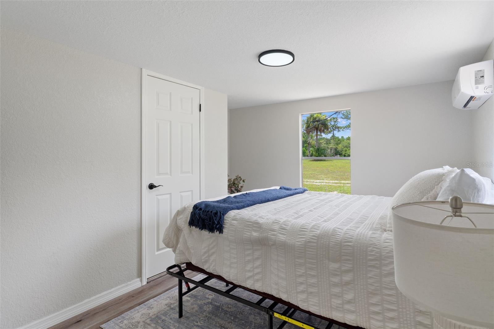HOLIDAY ACRES UNIT 01 - Residential