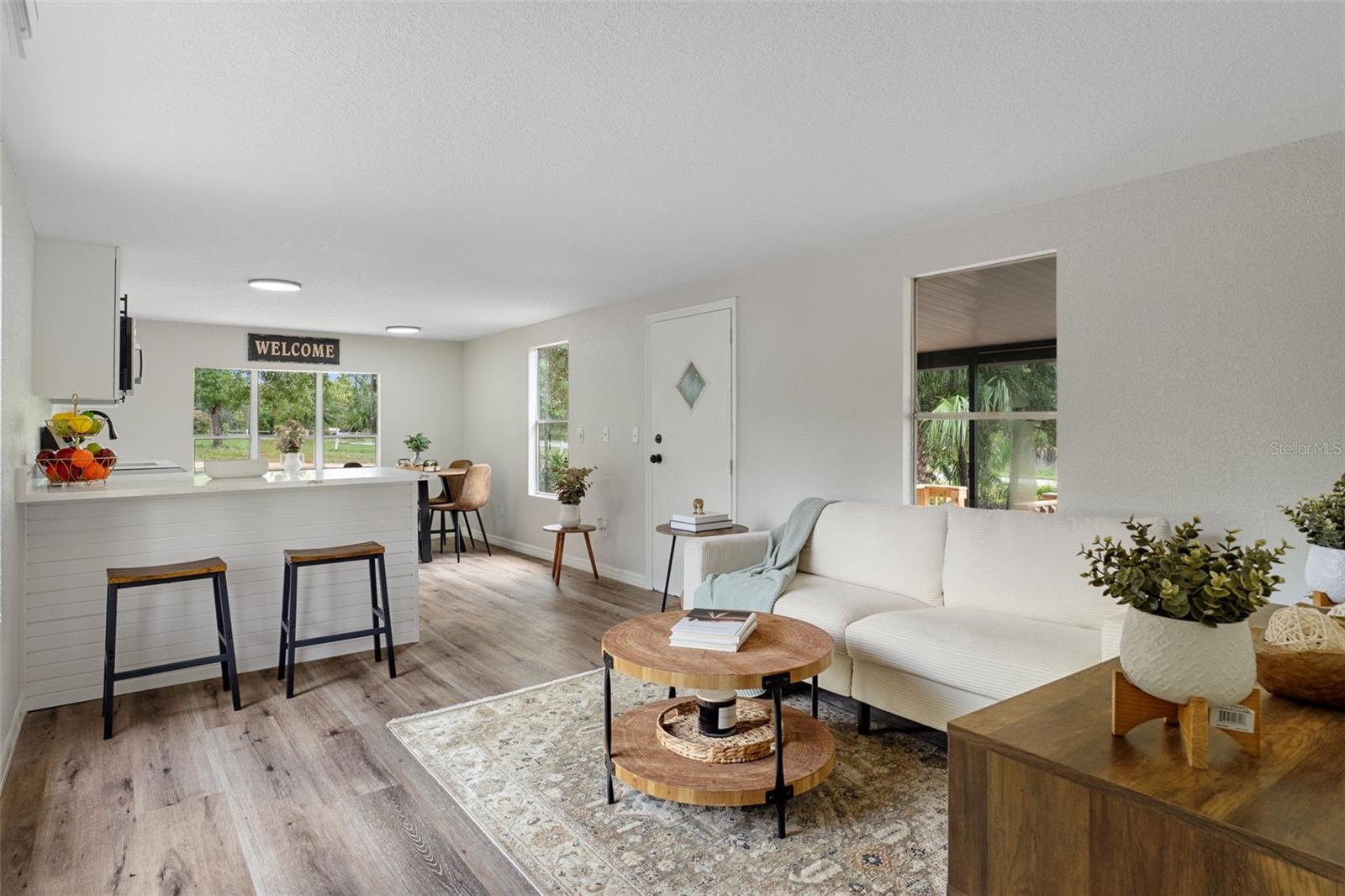 HOLIDAY ACRES UNIT 01 - Residential
