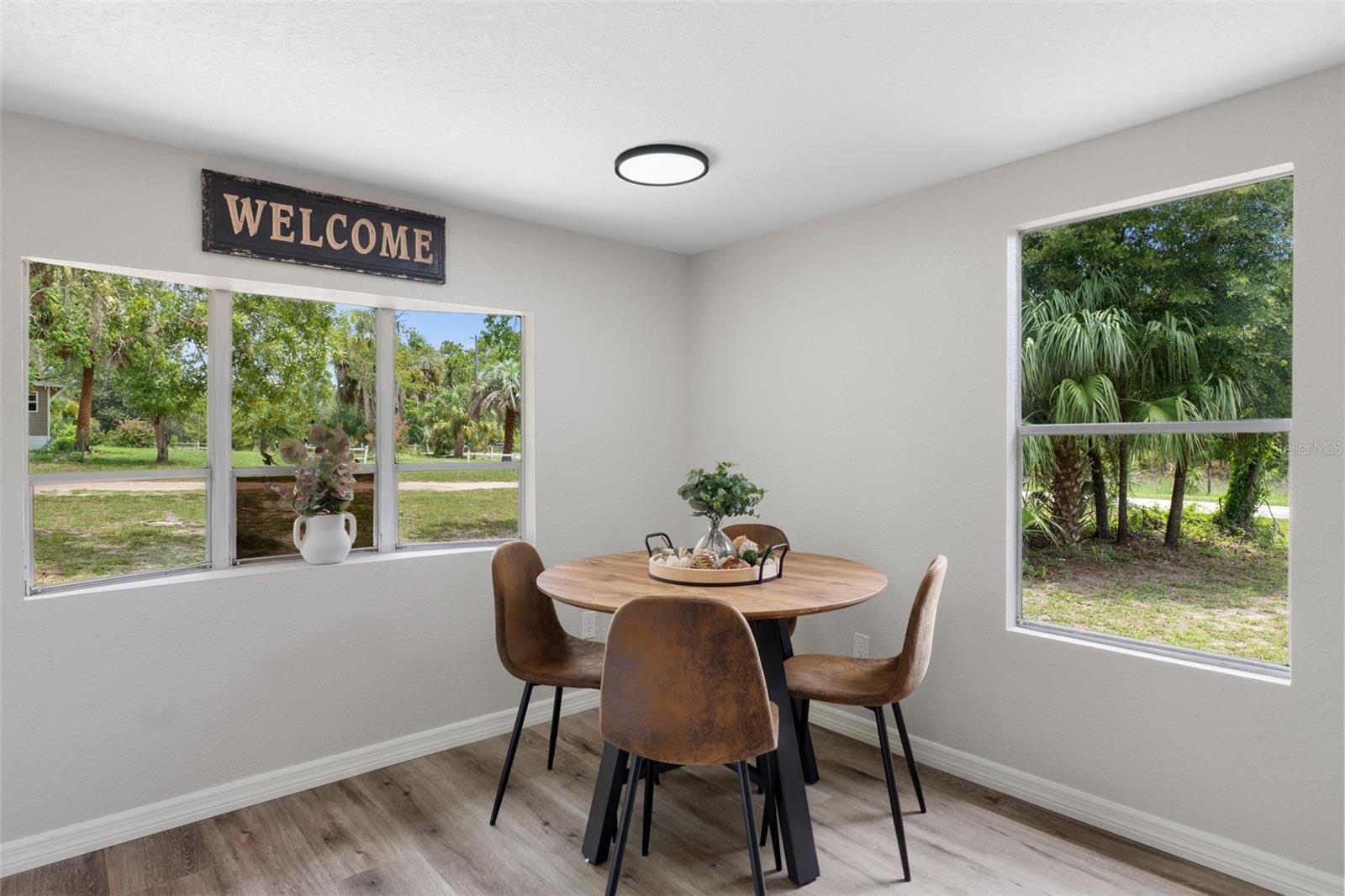 HOLIDAY ACRES UNIT 01 - Residential