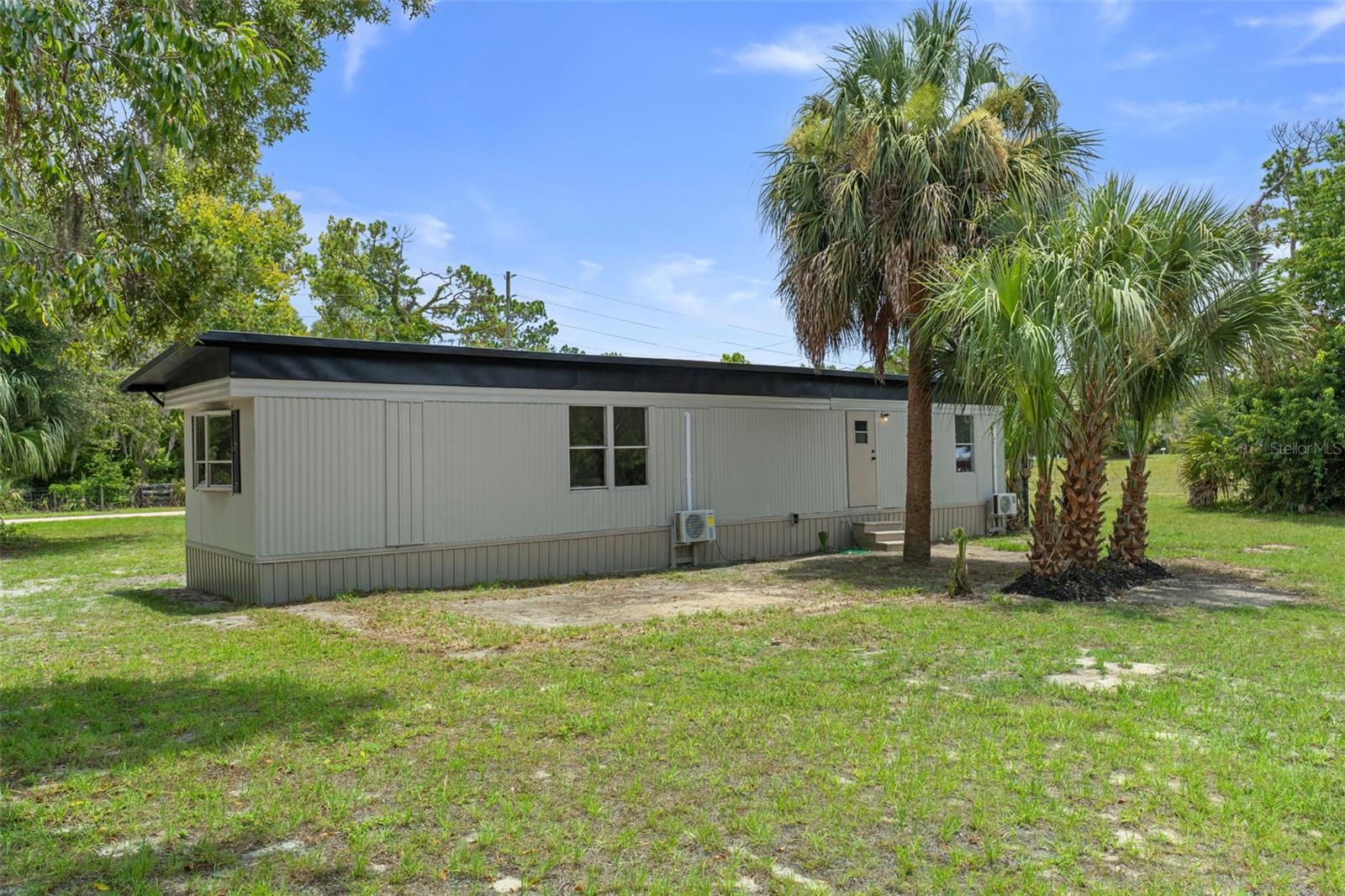 HOLIDAY ACRES UNIT 01 - Residential