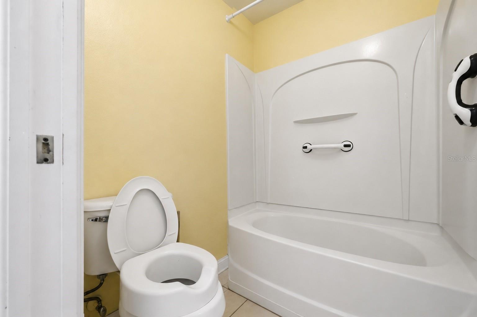 CLUB CORTILE CONDO PH 7 - Residential