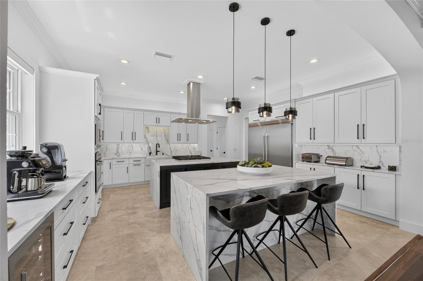 MIRABAY PH 3B-2 - Residential