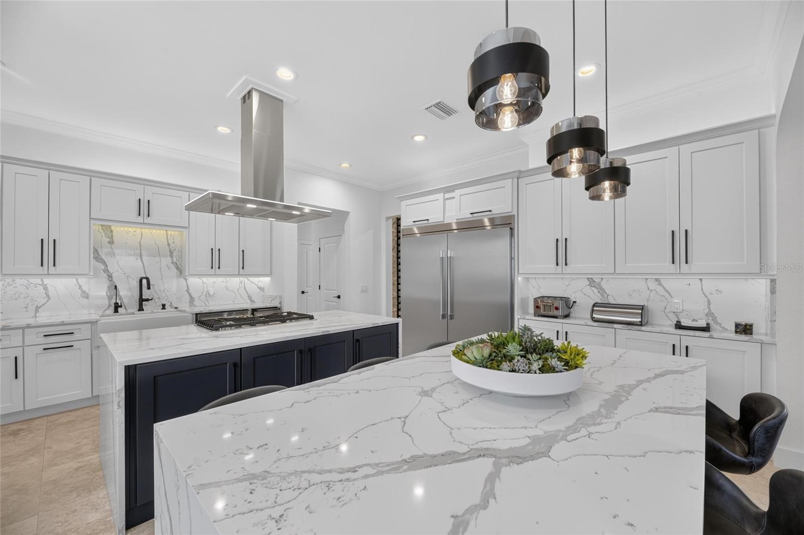 MIRABAY PH 3B-2 - Residential