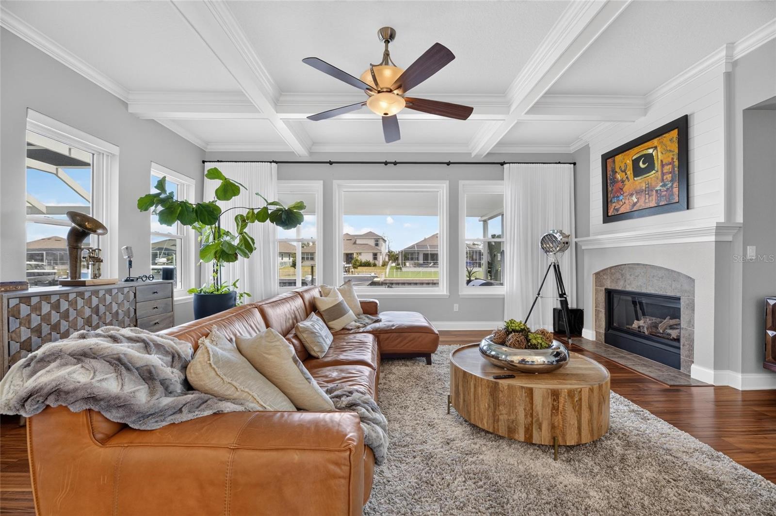 MIRABAY PH 3B-2 - Residential